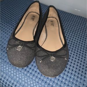 Cushion Walk By Avon Size 10 Gray Flats
